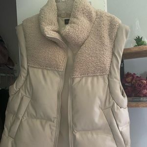 Evereve faux fur and leather tan vest.